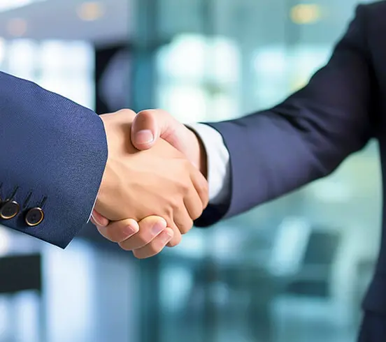 握手する手の画像